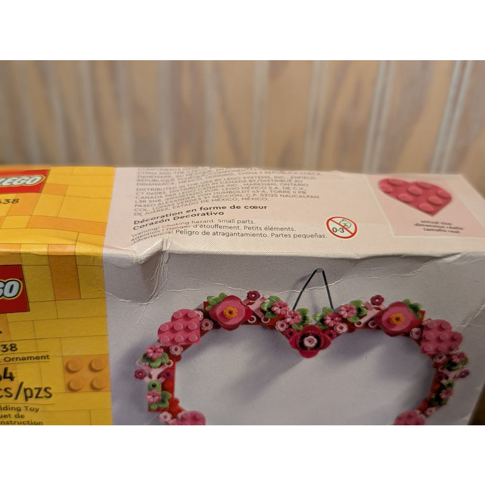 NIB LEGO 7" Heart Wreath Set Sealed - Picture 4 of 9